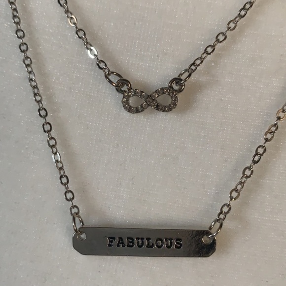 Icing, Neclace - Picture 2 of 8